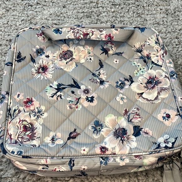 Vera Bradley Bags Nwt Vera Bradley Iconic Grand Zip Hanging